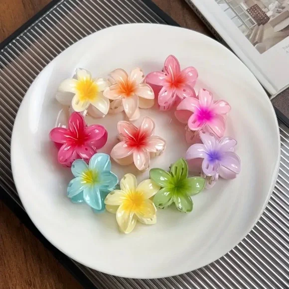 8pcs Set Women's Plumeria Claw Hairpins NIP - Picture 2 of 5